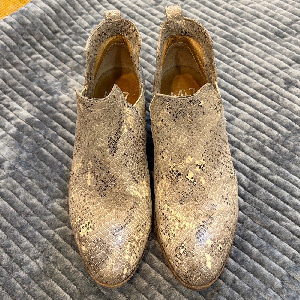Miz Mooz Leather Snakeskin Embossed Ankle Boots - 39 (8) - Picture 2 of 5